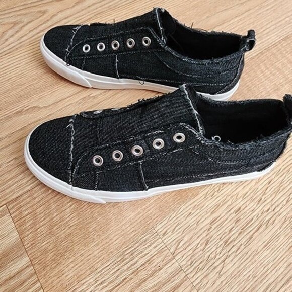 Corkys NWT Black Babalu Slip On Sneakers - Picture 3 of 5